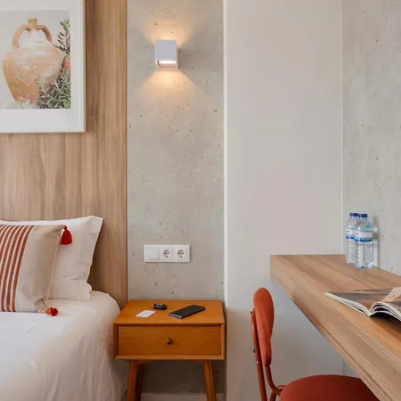 Made Hotel 2*