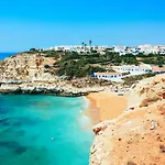 Made 2* Φάρο